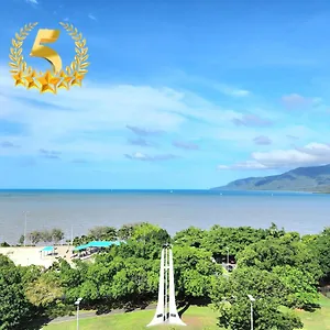 Luxury Seaview Cairns