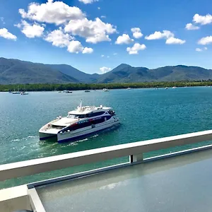 Waterfront Luxury At Harbourlights Cairns