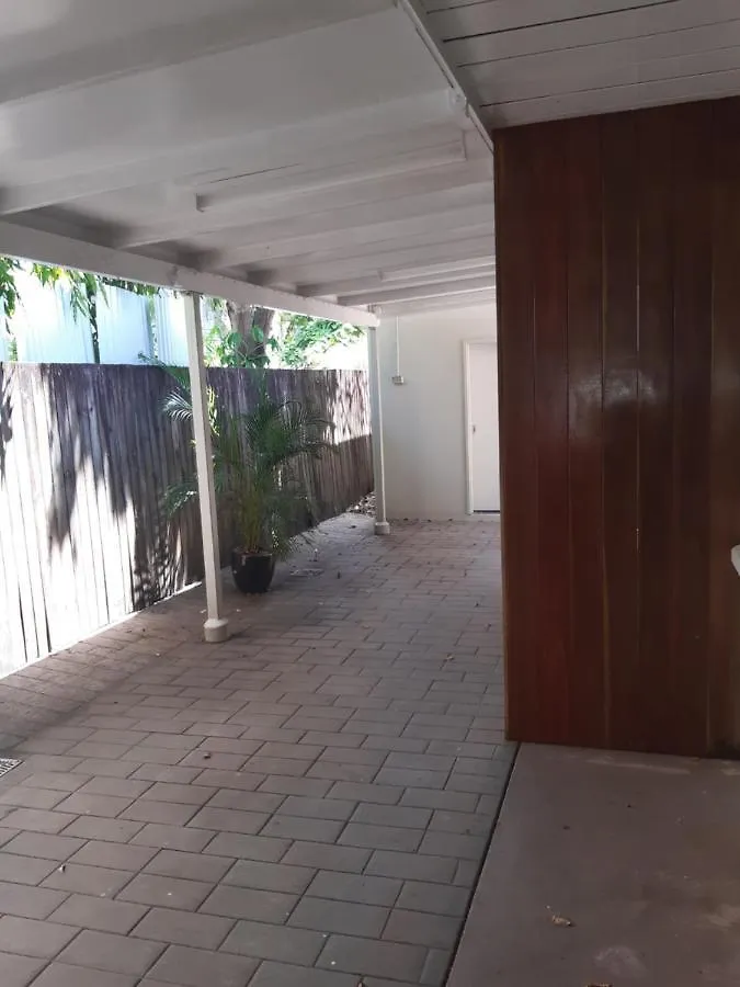 Paradise Holiday Apartments Cairns Australia